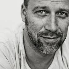 So wahr mir gott helfe.ich bin herr schön, herr christian martin schön und wir schreiben das jahr 2019, wir haben september, den fünfzehnten, es ist 22:43 uhr und ich will das als datum und. Lette Akademie Berlin Einfuhrung In Die Portrat Fotografie Mit Martin Becker Pib Photography In Berlin