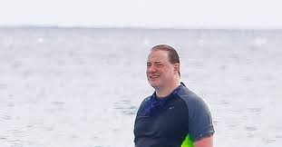 В данный момент, актер взял себя в руки: Uznaete Etogo Aktera Pikabu