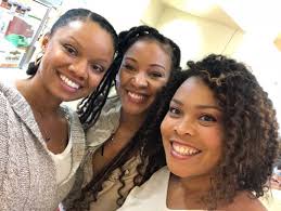 Carrollton woman finds sisters, brothers through 23andme kit