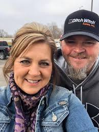 Will 700r4 transmission fit in 1955 Chevy tunnel?