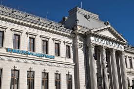 Facultatea de drept din cadrul universităţii din craiova pregăteşte specialişti de top în următoarele specializări : Admitere Universitatea Din Craiova FacultÄÈi SpecializÄri Locuri Disponibile Burse Media 10