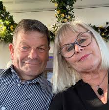 So a light hearted question at the end of a very very busy 4 days for  everyone in the showing world Ladies or indeed gentlemen if you find after  putting your tights