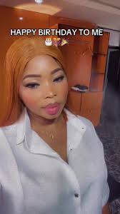 Zara Zaura Signature