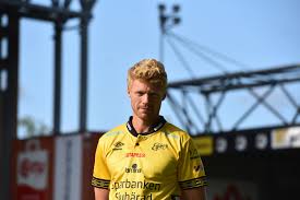 Er det no @mads_hansen skal kjøre unfollow charity 3 på dei 12 klubbane som har meldt seg inn i super league? Sivert Heltne Nilsen If Elfsborg