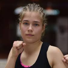 Nina Back vs. Anna Gaul, Senior & Junior World Cup