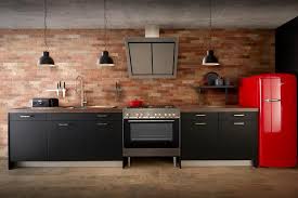 zwarte keuken via keller keukens keukeninspiratie zwartekeuken keuken kellerkeukens industriele keuken keuken inspiratie keuken baksteen