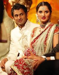 Latest News Pictures Of Sania Mirza And Shoaib Malik Sialkot Reception From Pakistan Photos Added Fashion Indian Celebrities Bridal Fashion Jewelry