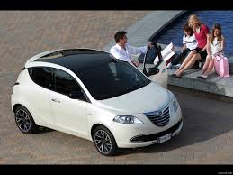 2012 Lancia Ypsilon Wallpaper