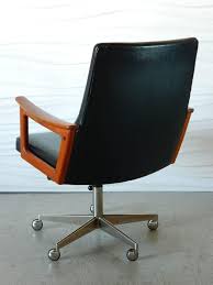 Mid Century Modern Danish Teak Desk Chair In The Style Of Arne Vodder 1stdibs Com Mid Century Desk Chair Mid Century Office Chair Mid Century Chair Makeover