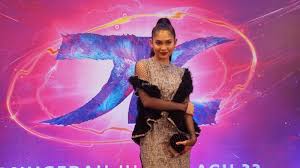 Antara barisan artis tanahair yang hadir dengan gaya tersendiri di anugerah juara lagu 33 sambil mengayakan 12 lagu ajl33 di karpet merah #ajl33. Gaya Artis Di Karpet Merah Anugerah Juara Lagu 33 Mek Onie