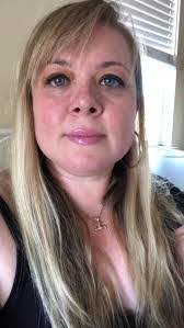 Julia Harrison's Instagram, Twitter & Facebook