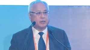 La ministra de educación señaló que la salida de juan carlos liu yonsen del ministerio de energía y minas fue una decisión personal aceptada por el presidente martín vizcarra. Martin Vizcarra Acepto La Renuncia Del Ministro De Energia Y Minas Juan Carlos Liu Yonsen Rpp Noticias