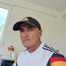 Shejfeni Puci Menaf nga Gostivari Çish stilla bon me cigare 😂😂 #Tagg diko  ene a mund ta bone aj