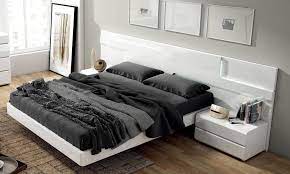81 w king bed white high gloss wooden base modern design square headboard. Buy Esf Sara King Platform Bedroom Set 5 Pcs In White Wood Solids And Veneer Online