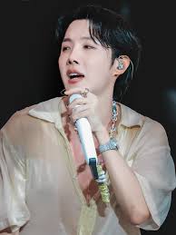 j-hope Live @ Lollapalooza Berlin 2025 Follow @jung.hoseok For More!  #HOBIPALOOZA #HOBIPALOOZA2025 #jhopeAtLollapaloozaBerlin