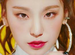 What's your visual ranking for Blackpink's Jennie, Itzy's Yeji, and Squid  Game's Hoyeon?