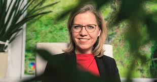 Ich möchte diese stelle auch nutzen, um mein tief empfundenes beileid auszudrücken und mein mitgefühl, sagte die ministerin. Leonore Gewessler Scheitern Ist Keine Option News At