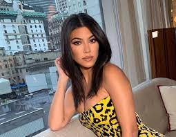 Kourtneykardashian and stephanie shepherd at taverna tony in malibu 04/06/2021. Kourtney Kardashian Applauded For Showing Her Stretch Marks