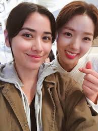 The modern 'do won't demand too much time to style and fix. Lauren Young On Twitter Couldn T Leave Korea Without A Photo With Chae Soo Bin Had Fun Taping For The Upcoming K Drama Wherestarsland It Was Such A Surreal Experience Working In A