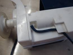 Leur design leur a également permis de réduire la consommation d'eau de certains modèles de 60 % par du côté de grohe, la technologie triple vortex permet une chasse d'eau efficace et silencieuse. Reparation Chasse D Eau Wc Suspendu Forum Plomberie Linternaute Com