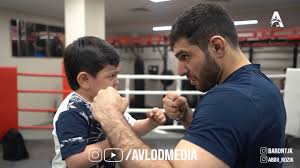 Hasbulla magomedov is a russian blogger at a young age who is known as mini khabib. Abdu Rozik Das Ist Der Erz Rivale Von Mini Khabib Hasbulla Magomedov Mannersache