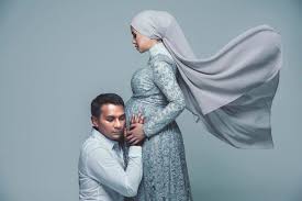Azrinaz mazhar hakim, istri ketiga sultan brunei yang diceraikan dengan 'pesangon' sebuah perusahaan nama azrinaz. Proses Bersalin Berjalan Dengan Lancar Azrinaz Mazhar Hakim Selamat Lahirkan Bayi Perempuan Hiburan Mstar