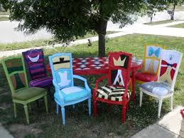 Pin By Cheyenne O Dell On I Disney Disney Furniture Disney Home Decor Alice In Wonderland Garden