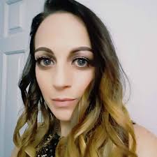 Natasha Trout's Instagram, Twitter & Facebook