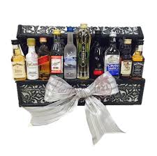 The Executive Mini Bar Gift Basket By Pompei Baskets Bar Gift Basket Bar Gifts Liquor Gifts
