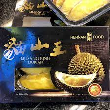 Sầu riêng musang king thuộc vào hàng ngon nhất, bán chạy số 1 của malaysia và trở thành biểu tượng của malaysia khi được chính thủ tướng malaysia trao tặng nhân sự sầu riêng musang king của malaysia nhập khẩu về f99 của nhà em chủ yếu dưới dạng tách múi, đóng thành từng khay hút. Musang King Sáº§u Rieng Malaysia Há»™p 400g Sieu Thá»‹ Kingfood