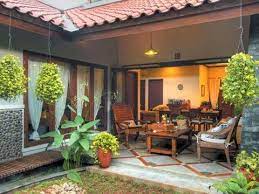 Oleh karena fungsinya yang cukup penting, mama harus memerhatikan keindahan ruang tamu pada rumah. Desain Ruang Tamu Menyatu Dengan Taman Unik Dan Cantik Youtube