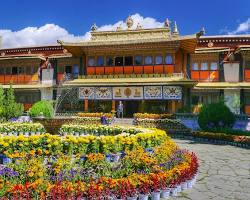 Immagine di Norbulingka a Lhasa, Tibet