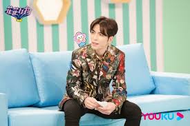 蕭 敬 騰, chino simplificado: Is Jam Hsiao Going Public With The News That He S Dating His Long Time Manager Nestia