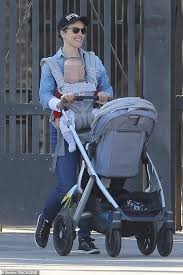 Rachel mcadams appears to be expecting her second child. Rachel Mcadams Rocks A Double Denim Look To Take Baby Son To Zoo Daily Mail Online