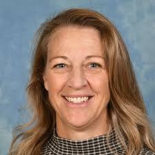 Lara Steele's Instagram, Twitter & Facebook