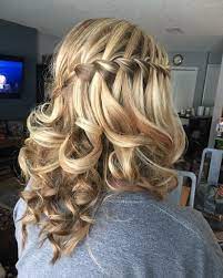 Short hair is great, but there isn't much room for the experiment when it comes to different styles medium length hairstyles and haircuts tend to suit all face shapes; 32 Cutest Prom Hairstyles For Medium Length Hair For 2021