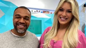 Her birthday, what she did before fame, her family life, fun trivia facts, popularity rankings, and more. Renata Fan Faz Aniversario E Ganha Homenagem De Denilson A Melhor