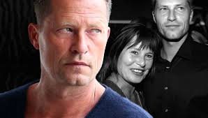 In einer spektakulären geiselnahme fordern tschetschenische terroristen astans freilassung und nick persönlich will ihn zur übergabe bringen, womit er im alleingang gegen das lka handelt. Til Schweiger Der Schauspieler Trauert Um Seine Mutter Monika 81 Bunte De