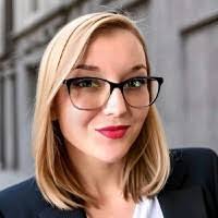 Hillary Dickson's Instagram, Twitter & Facebook