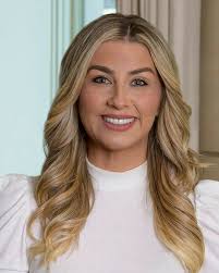 Kimberly Evetts's Instagram, Twitter & Facebook