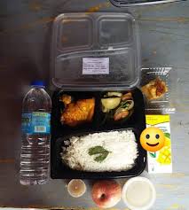 Nasi goreng adalah salah satu menu favorit yang bisa dimakan kapan saja dan dimana saja terlebih saat sarapan. Nutritionistkkm On Twitter Menu Seimbang Pelbagai Dan Cukup Nutrien Siap Dikirakan Kalori Layanan Sebegini Belum Tentu Akan Dapat Di Negara Lain Kredit Gambar Cawangan Pemakanan Jabatan Kesihatan W P Kl Putrajaya Https T Co 0ccpeqbvzh