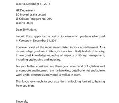 Sebelum membahas lebih jauh mengenai surat lamaran pekerjaan yang harus kamu buat. Contoh Surat Lamaran Kerja Bahasa Inggris Terjemahannya Super