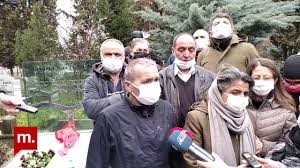 Güldür güldür show programında açılan berkin elvan ö lümsüzdür pankartına büyük tepki! Berkin Elvan Olumunun Yedinci Yilinda Mezari Basinda Anildi Youtube