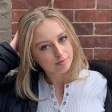 Maia Davis's Instagram, Twitter & Facebook