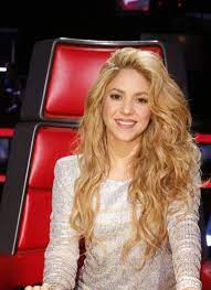 20 Things Your Hairstyle Says About You Shakira Hair Shakira Long Hair Styles