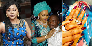 Mercy aigbe got married to her first husband at a very young age. Actress Mercy Aigbe And Estranged Husband Lanre Gentry Back Together Photo Akpraise