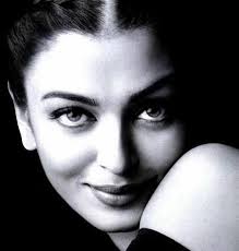 Black And White Pictures Of Celebrities Faces Aishwarya Aishwarya Rai Black And White Portraits Portrait Pictures