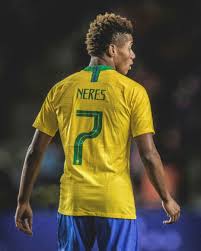 Pin By On Futebol Soccer God Of Football Sports