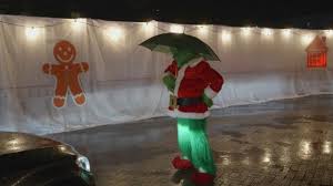 Immersive Drive In Cinema Brings Christmas Cheer To Manchester Afp Youtube