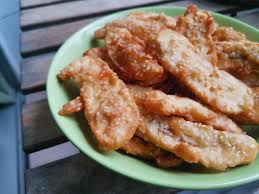Pisang goreng ('fried banana' in indonesian/malay) is a fritter made by deep frying battered plantain in hot oil. Resepi Pisang Goreng Thailand Style Ilham Resepi Sheila Rusly